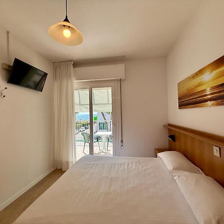 לידו די ג'סולו Hotel Palme Park & Beach Included מראה חיצוני תמונה