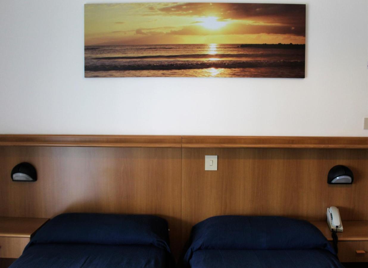 לידו די ג'סולו Hotel Palme Park & Beach Included מראה חיצוני תמונה