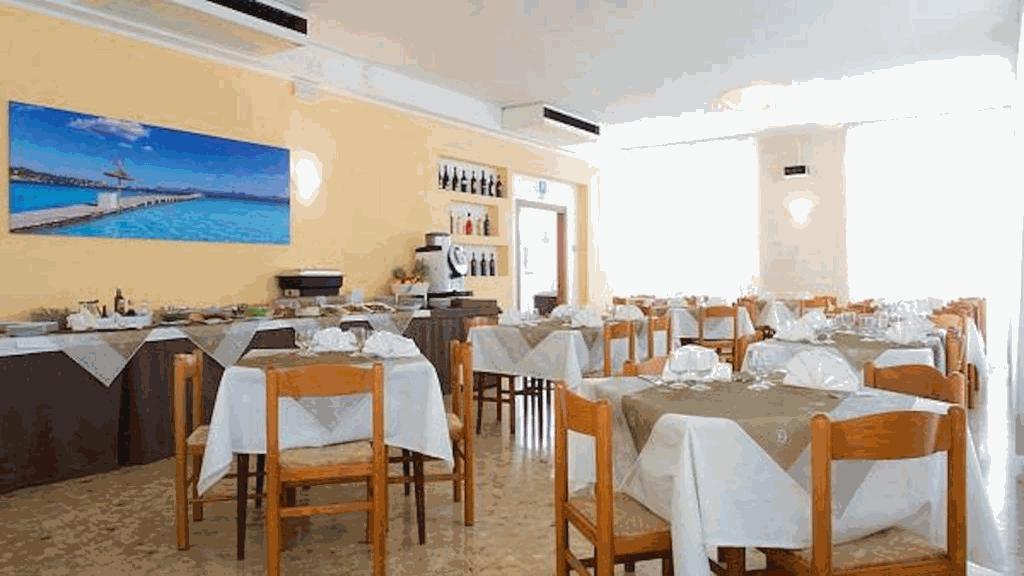 לידו די ג'סולו Hotel Palme Park & Beach Included מראה חיצוני תמונה