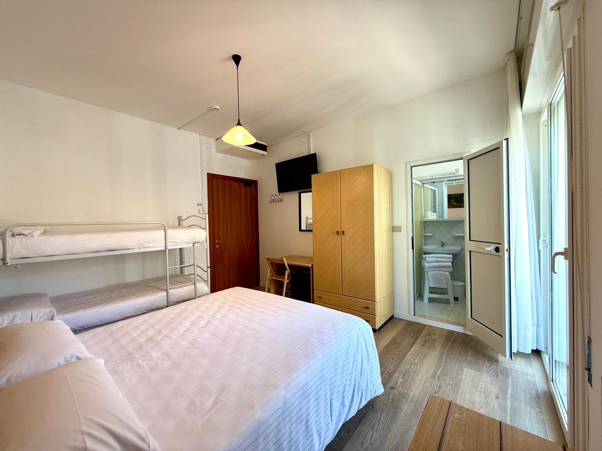 לידו די ג'סולו Hotel Palme Park & Beach Included מראה חיצוני תמונה