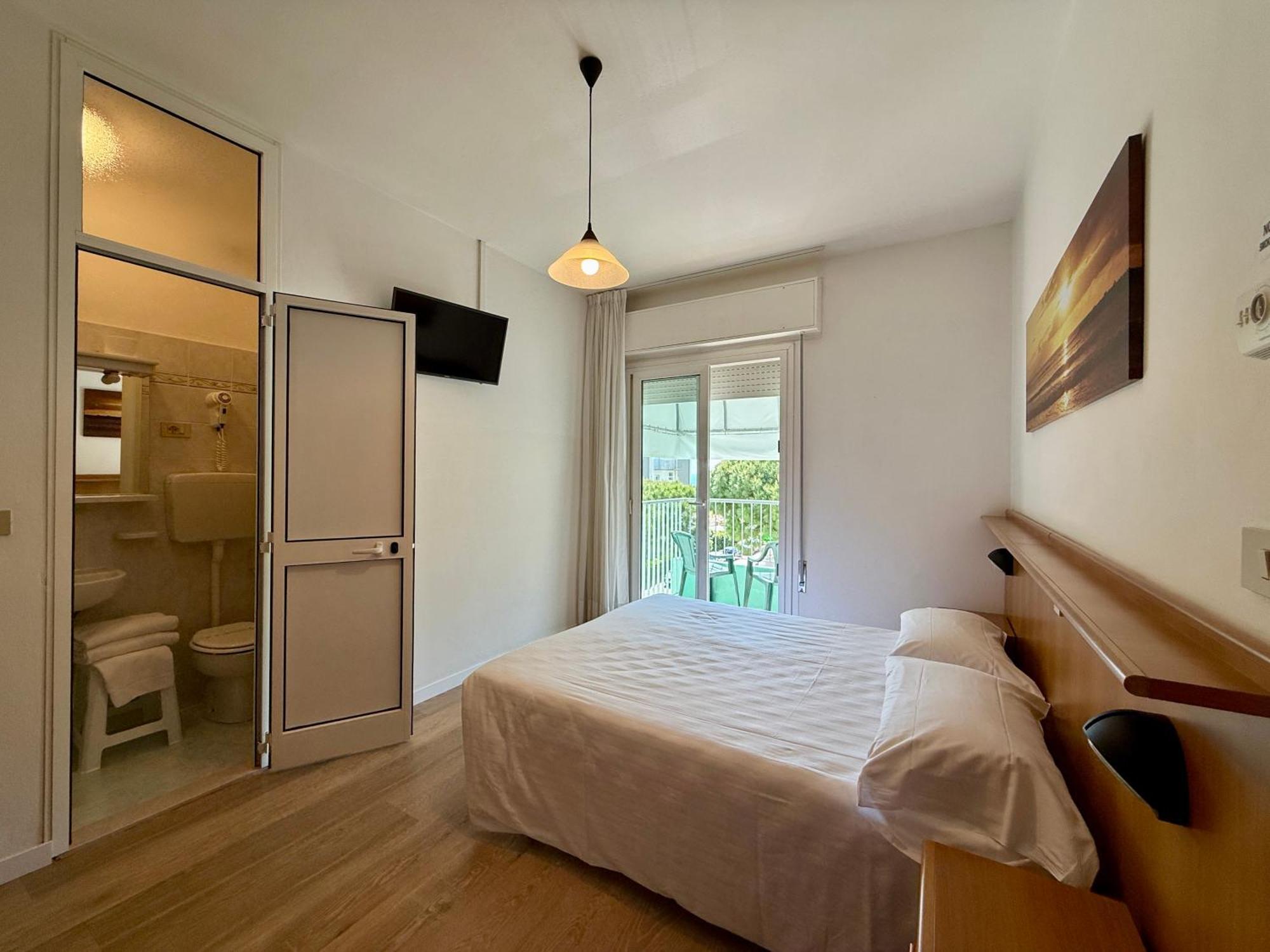 לידו די ג'סולו Hotel Palme Park & Beach Included מראה חיצוני תמונה