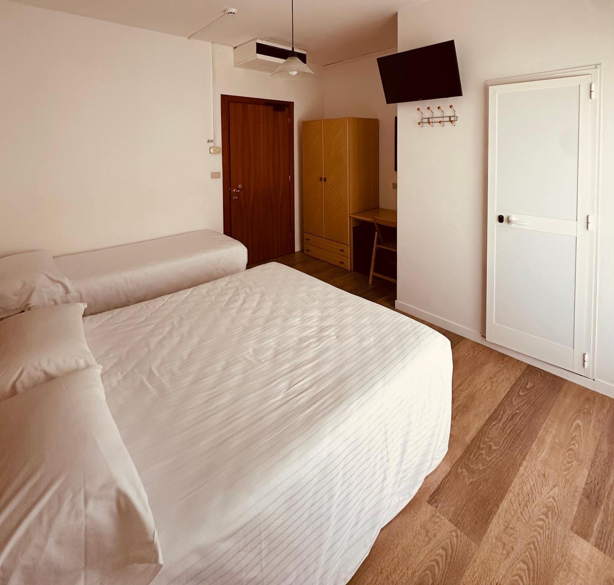 לידו די ג'סולו Hotel Palme Park & Beach Included מראה חיצוני תמונה