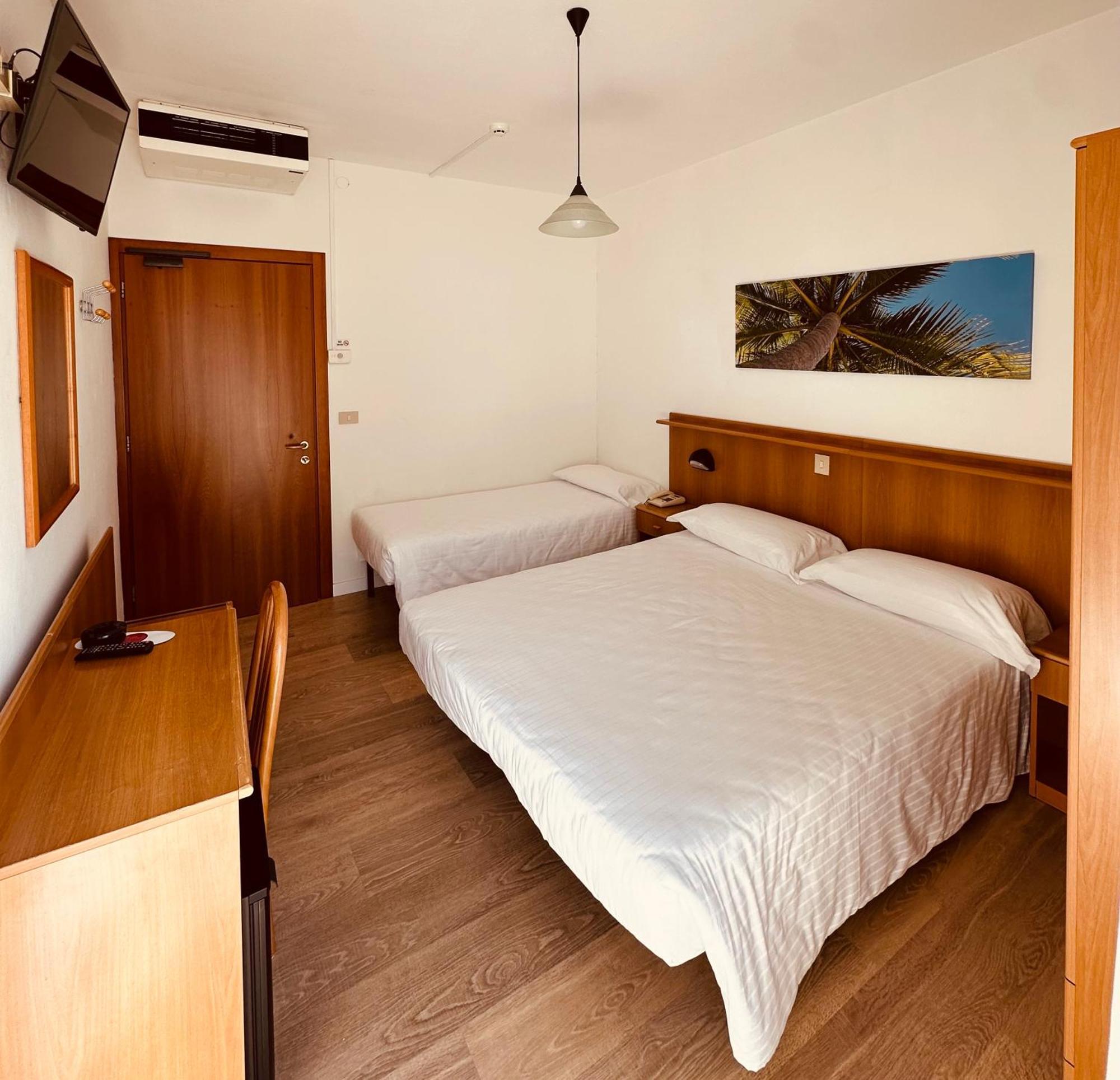 לידו די ג'סולו Hotel Palme Park & Beach Included מראה חיצוני תמונה
