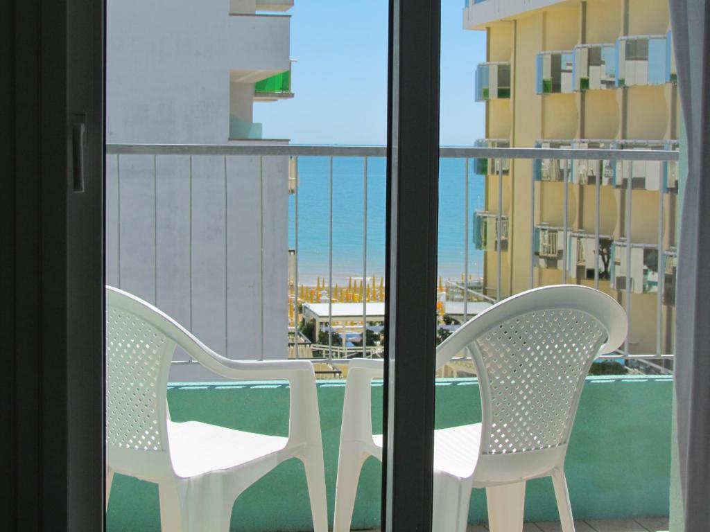 לידו די ג'סולו Hotel Palme Park & Beach Included מראה חיצוני תמונה